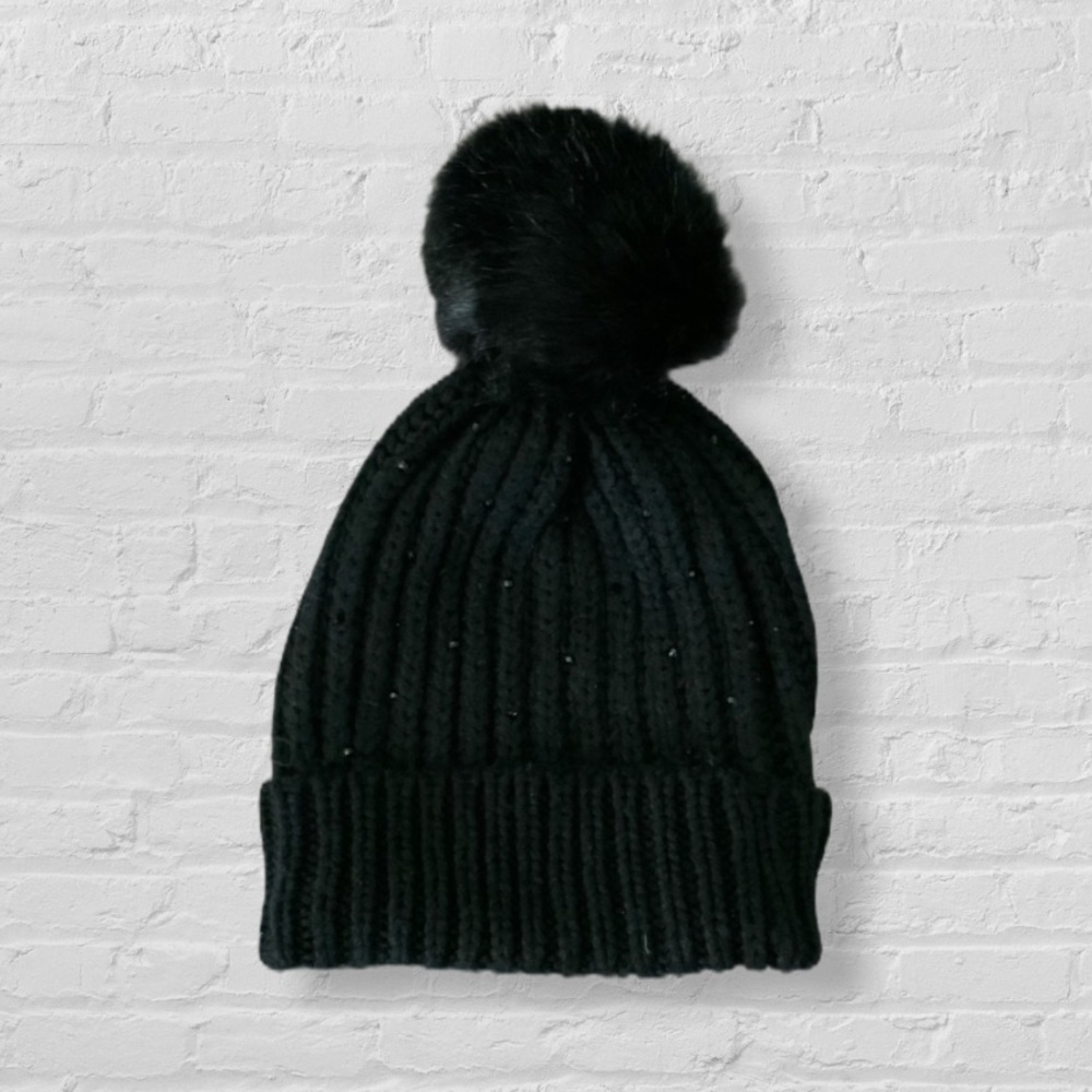 Like 🆕 Loft black acrylic PomPom hat